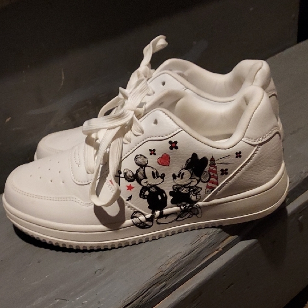 Disney Minnie White Sneakers